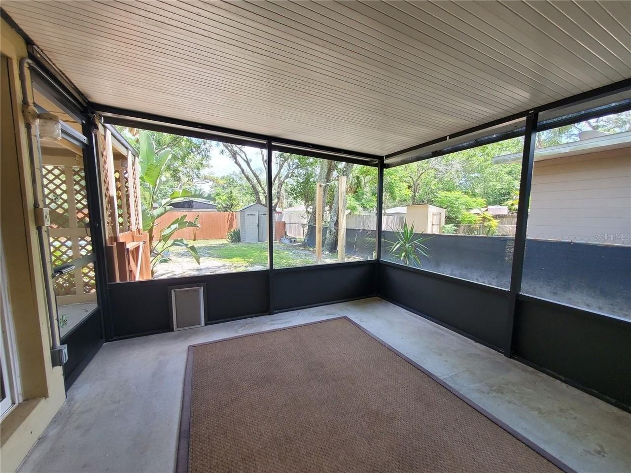10931 N Edison Ave - Photo 3 of 23