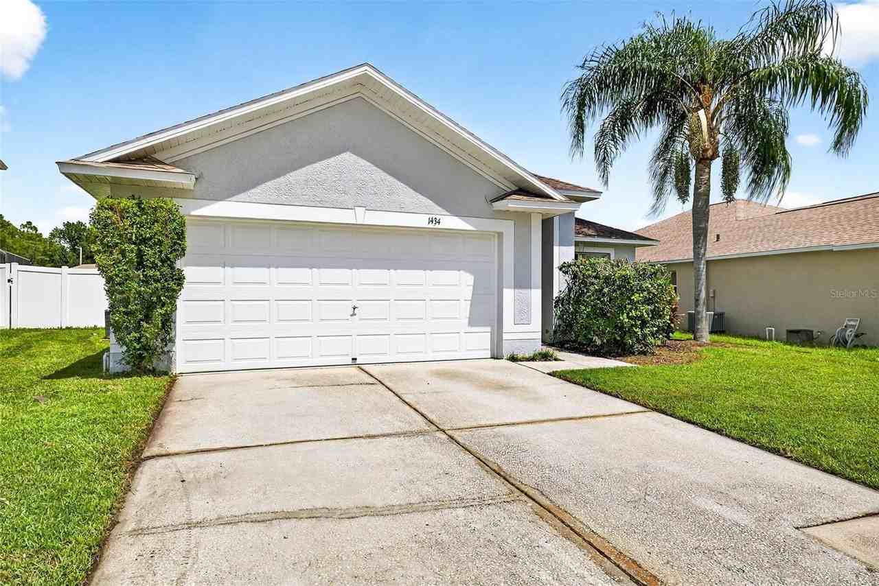 1434 Ocean Reef Rd - Photo 4 of 50