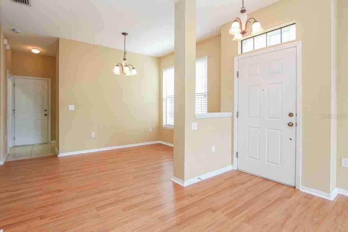 16515 Kingletridge Ave - Photo 2 of 15
