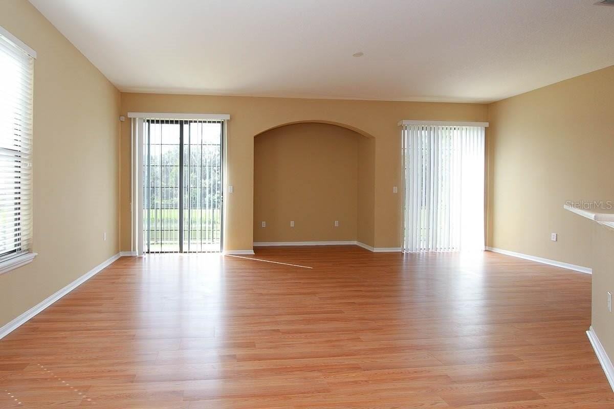 16515 Kingletridge Ave - Photo 4 of 15