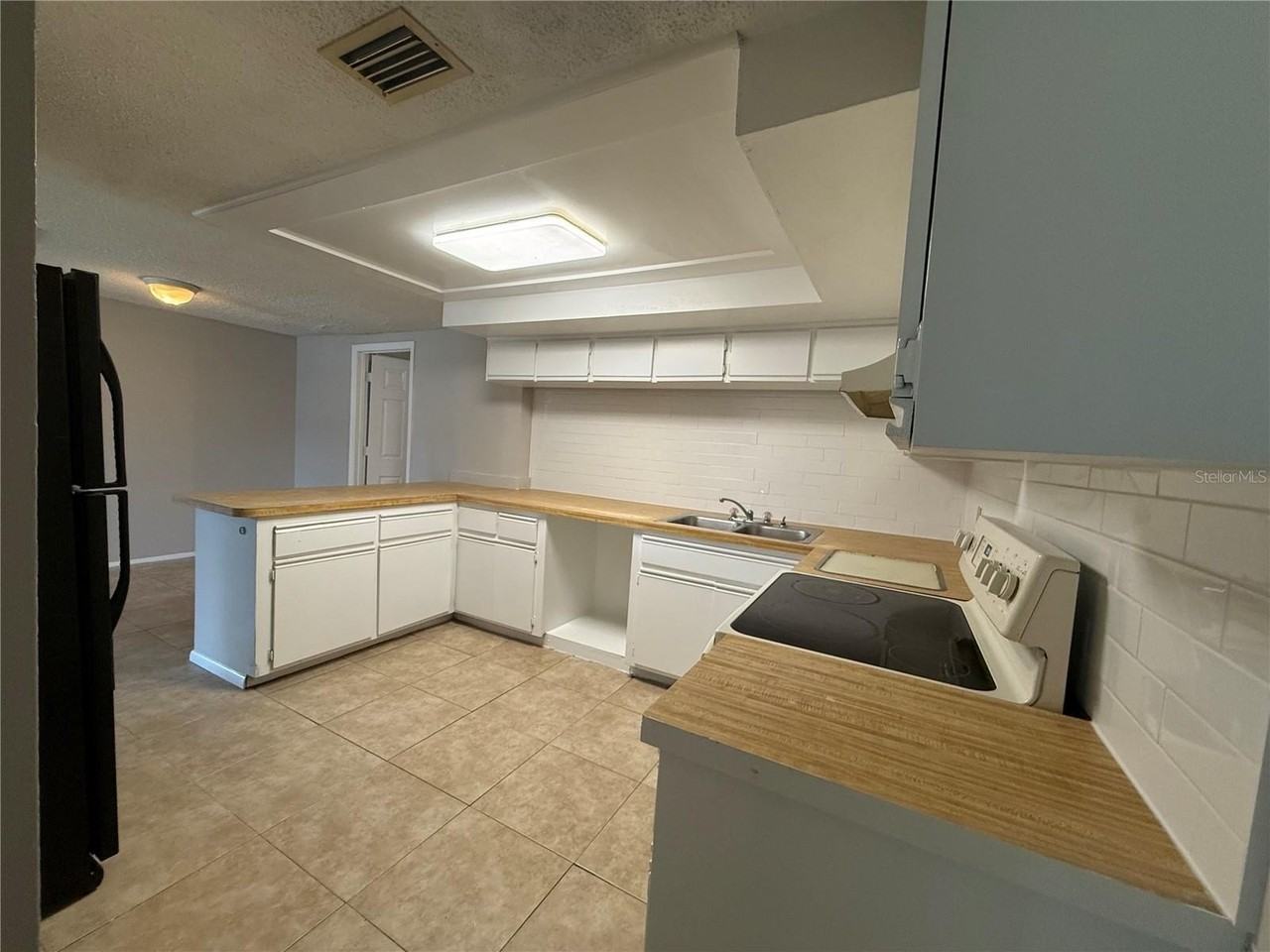 3425 Woodcock Dr - Photo 4 of 17