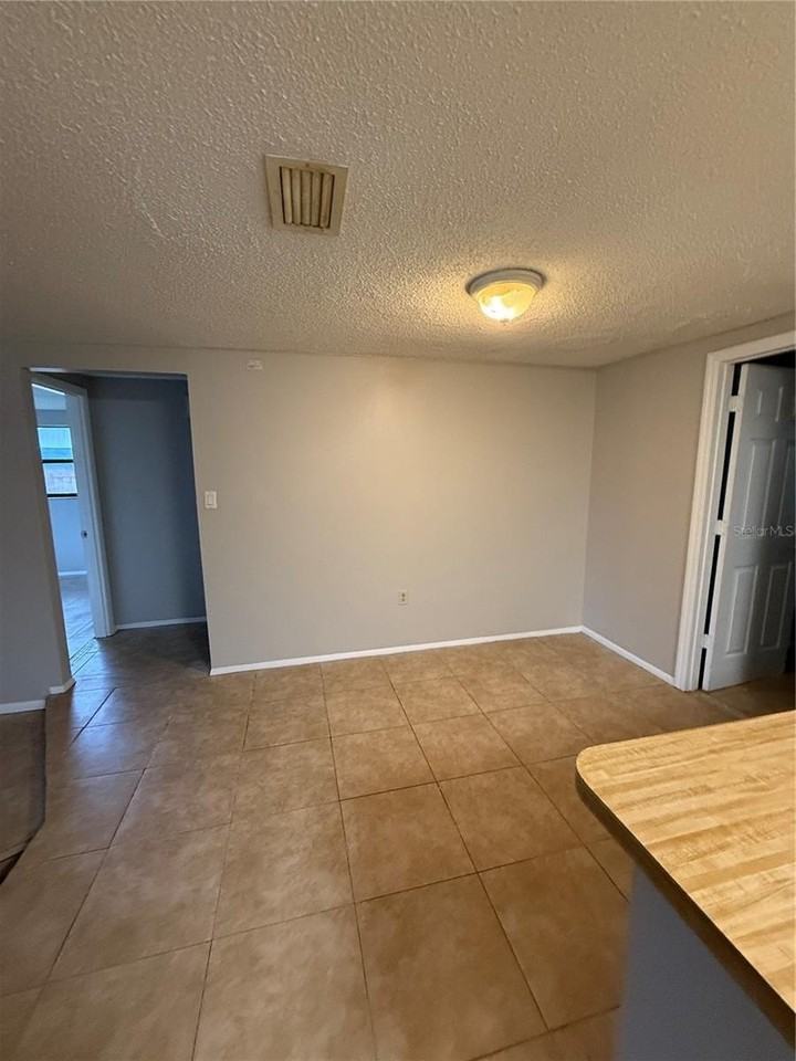 3425 Woodcock Dr - Photo 6 of 17
