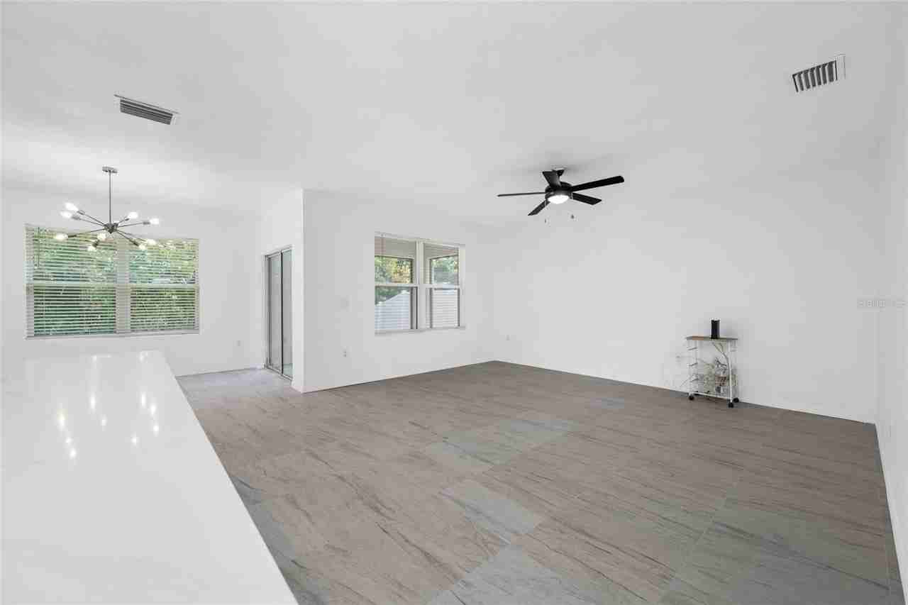 605 Blue Point Dr - Photo 4 of 50