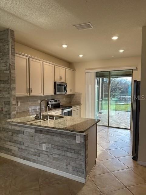 7763 Yale Harbor Dr - Photo 2 of 22