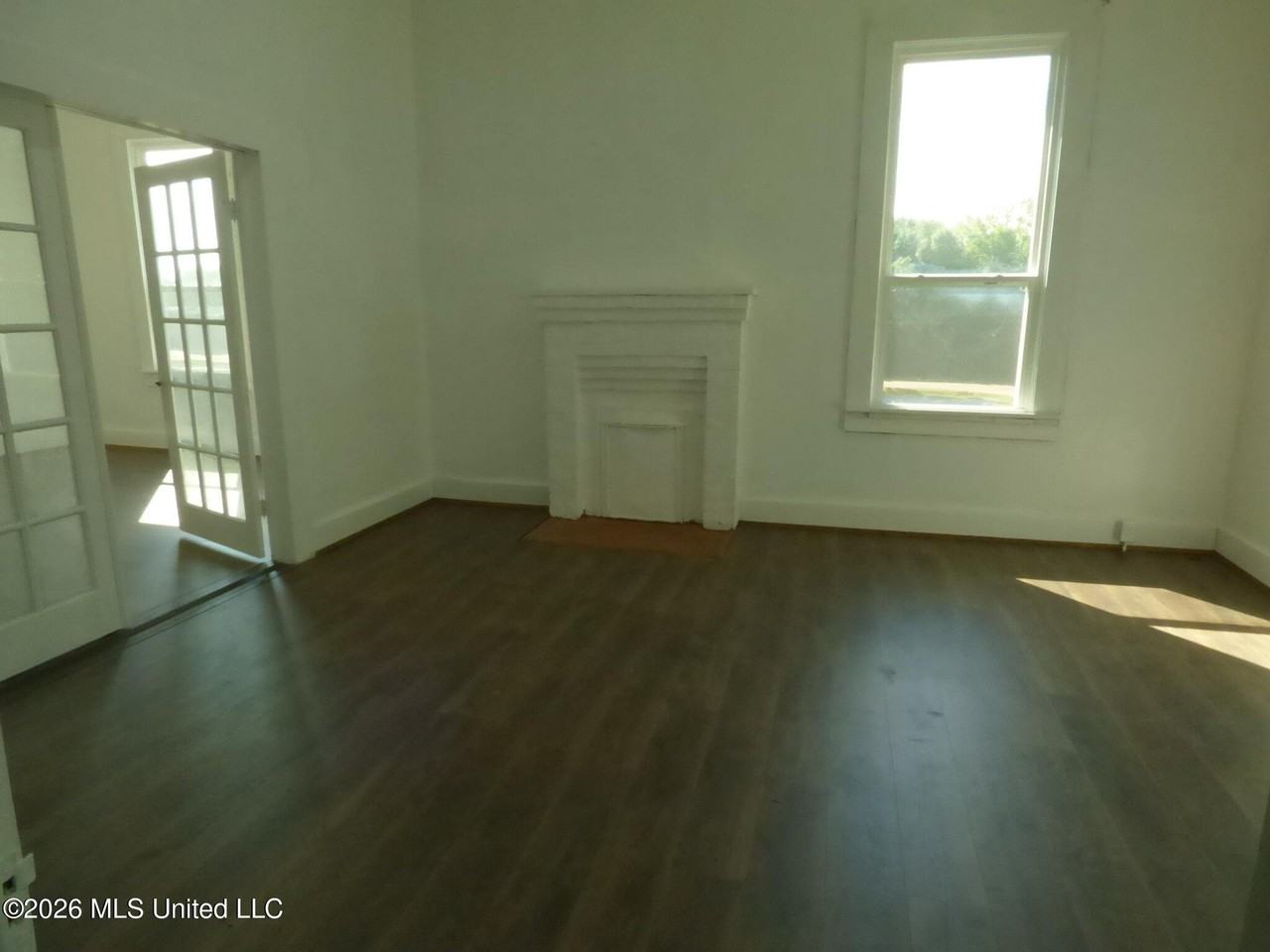 628 Avenue A - Photo 2 of 12
