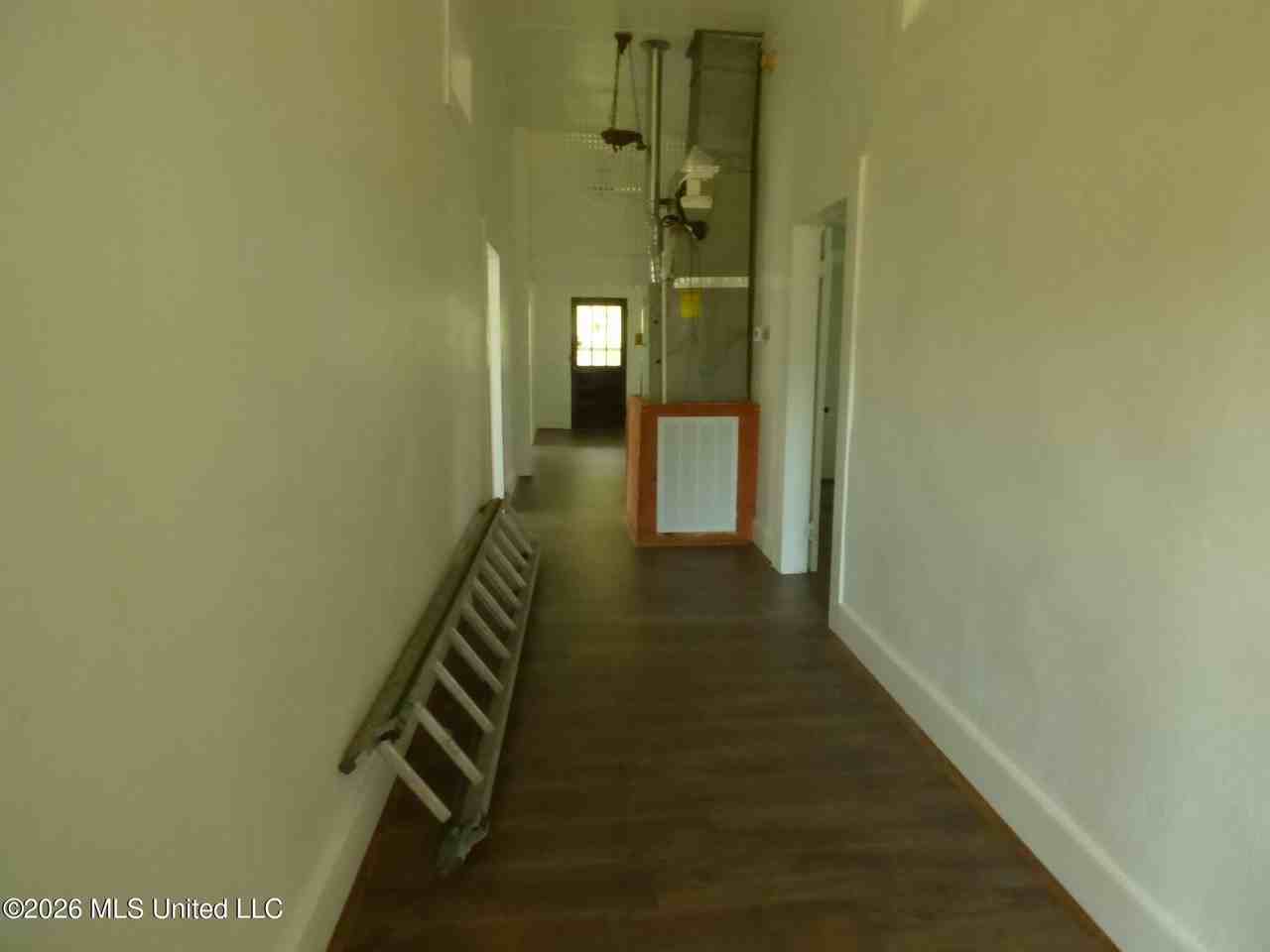 628 Avenue A - Photo 5 of 12