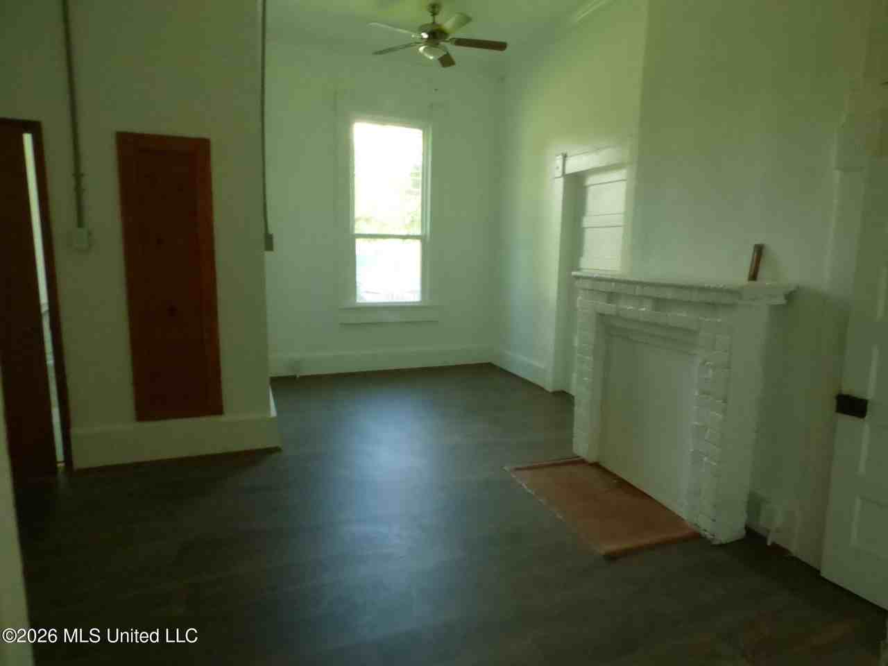 628 Avenue A - Photo 7 of 12