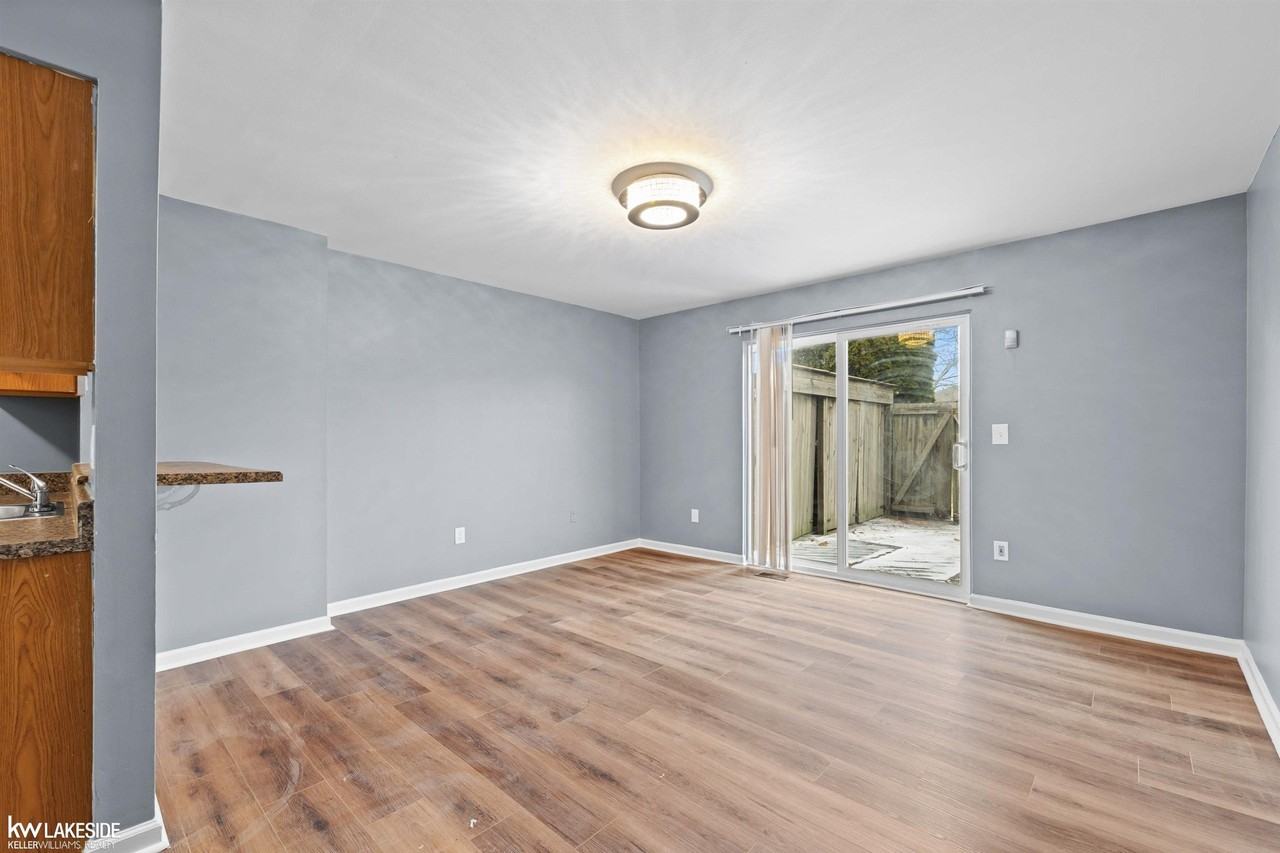 8439 Hickory Dr - Photo 6 of 19