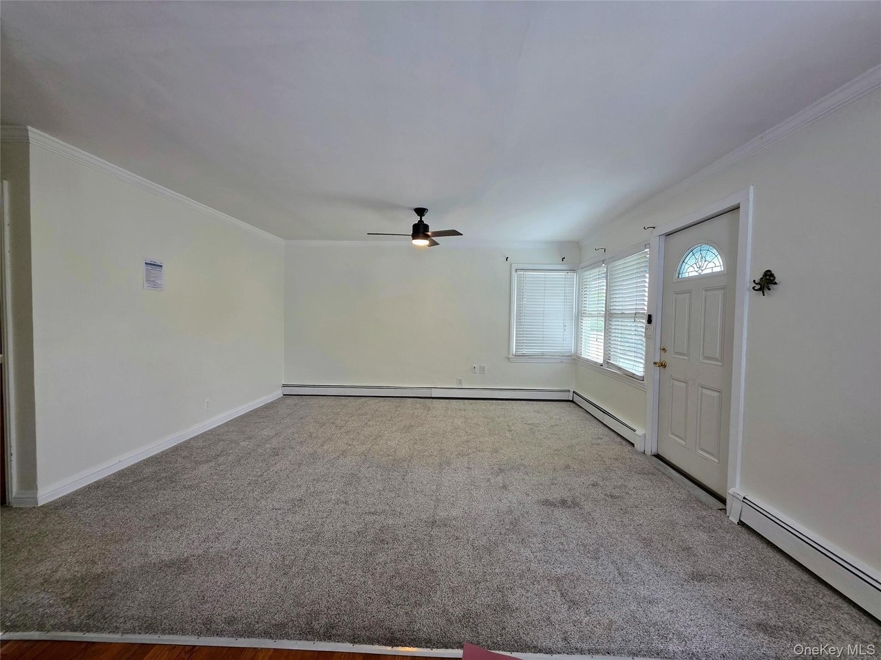 537 E Chester St - Photo 3 of 16