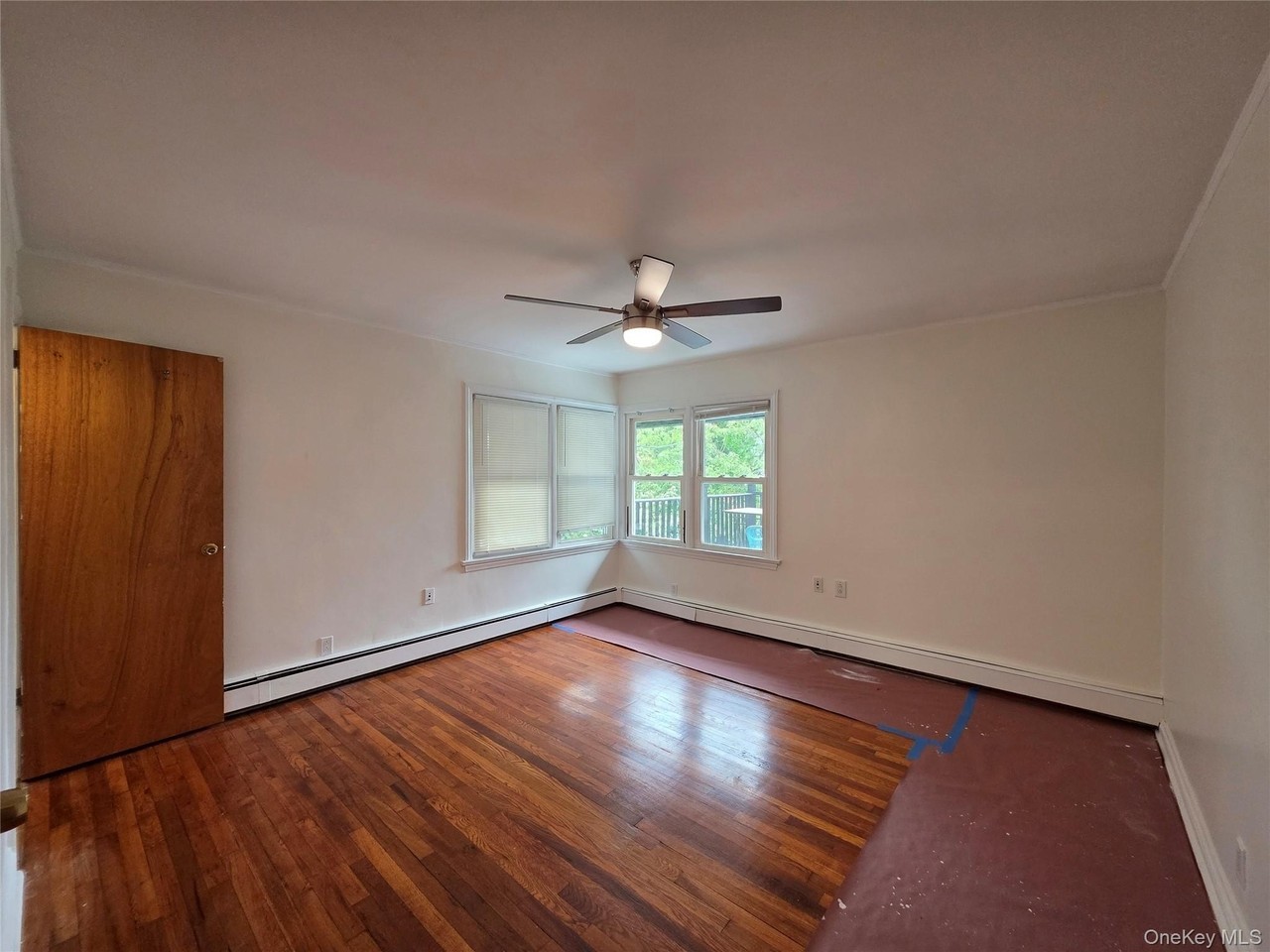 537 E Chester St - Photo 7 of 16