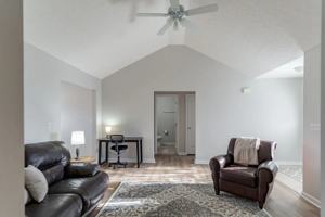 featured image of 214 Apple Ln #1