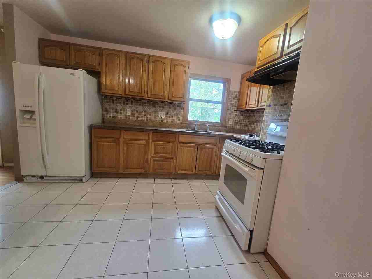 882 Stockton Rd - Photo 2 of 15