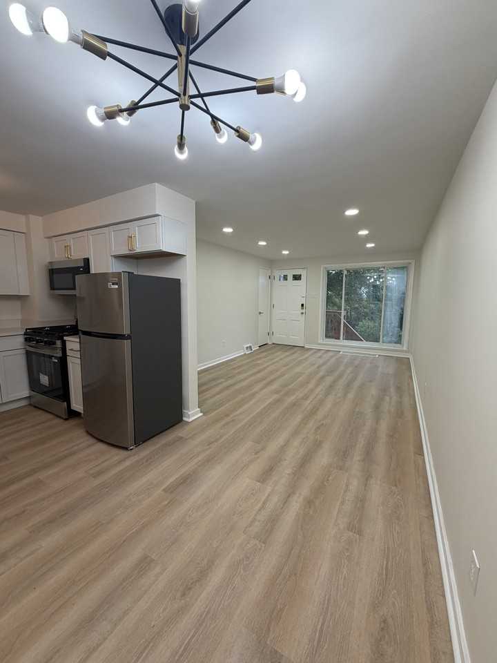 115 Elias Dr #1 - Photo 2 of 17