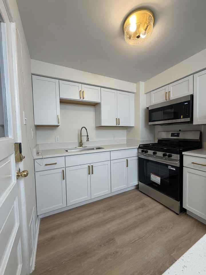 115 Elias Dr #1 - Photo 7 of 17