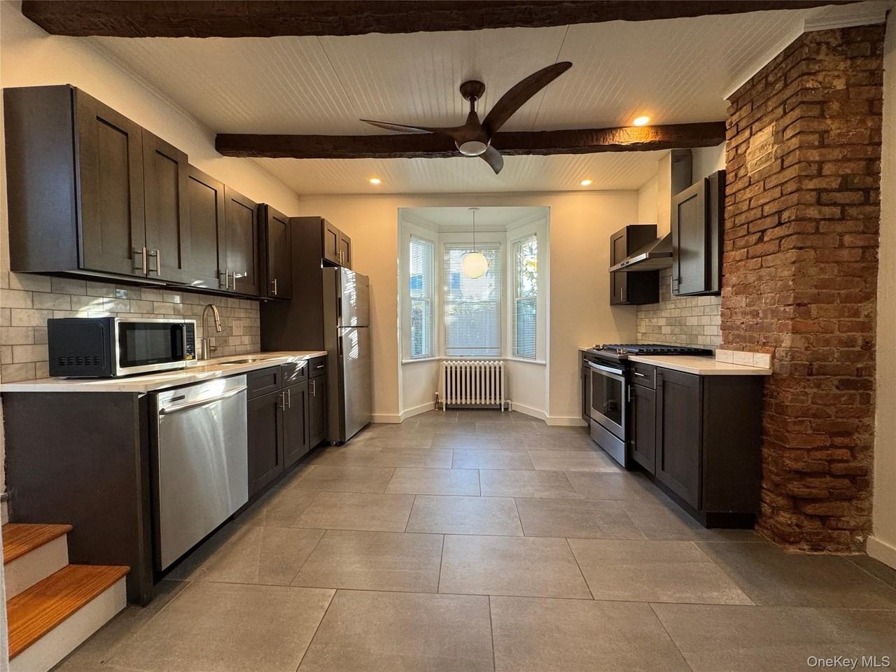 5 N Elm St #B - Photo 2 of 7
