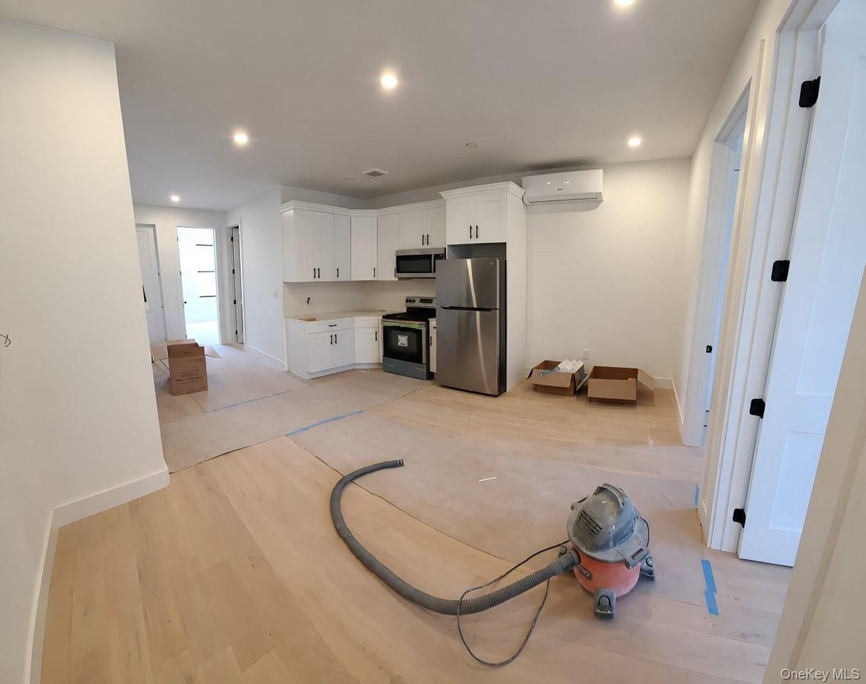 520 New Jersey Ave #2-3 - Photo 2 of 5