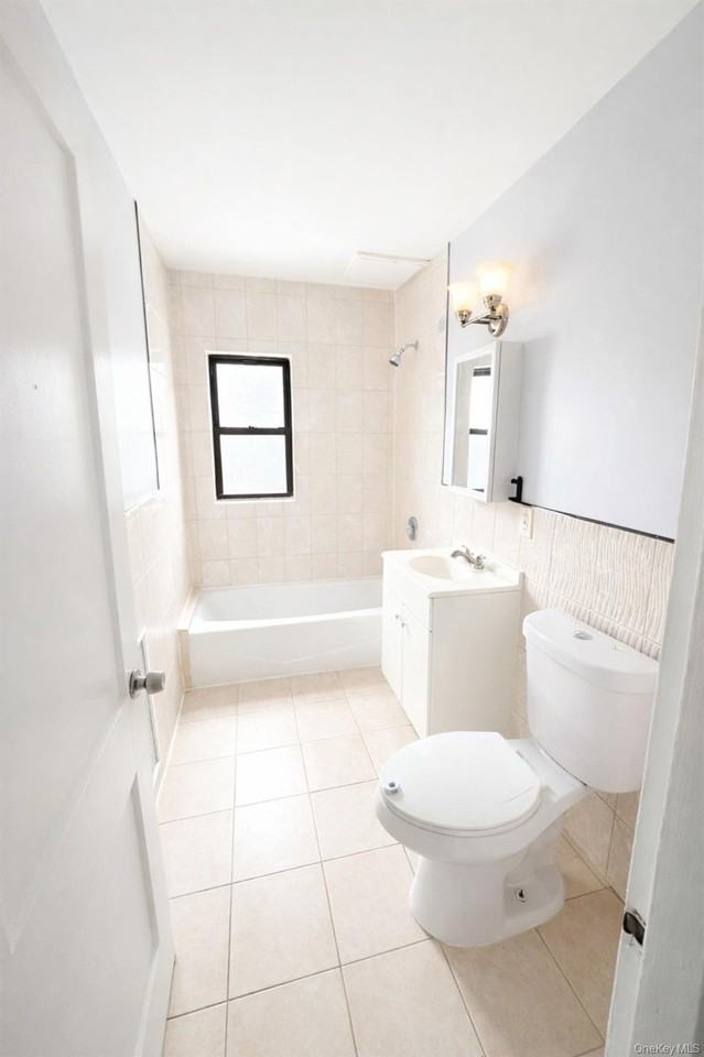 115 Long Beach Rd #C - Photo 4 of 9