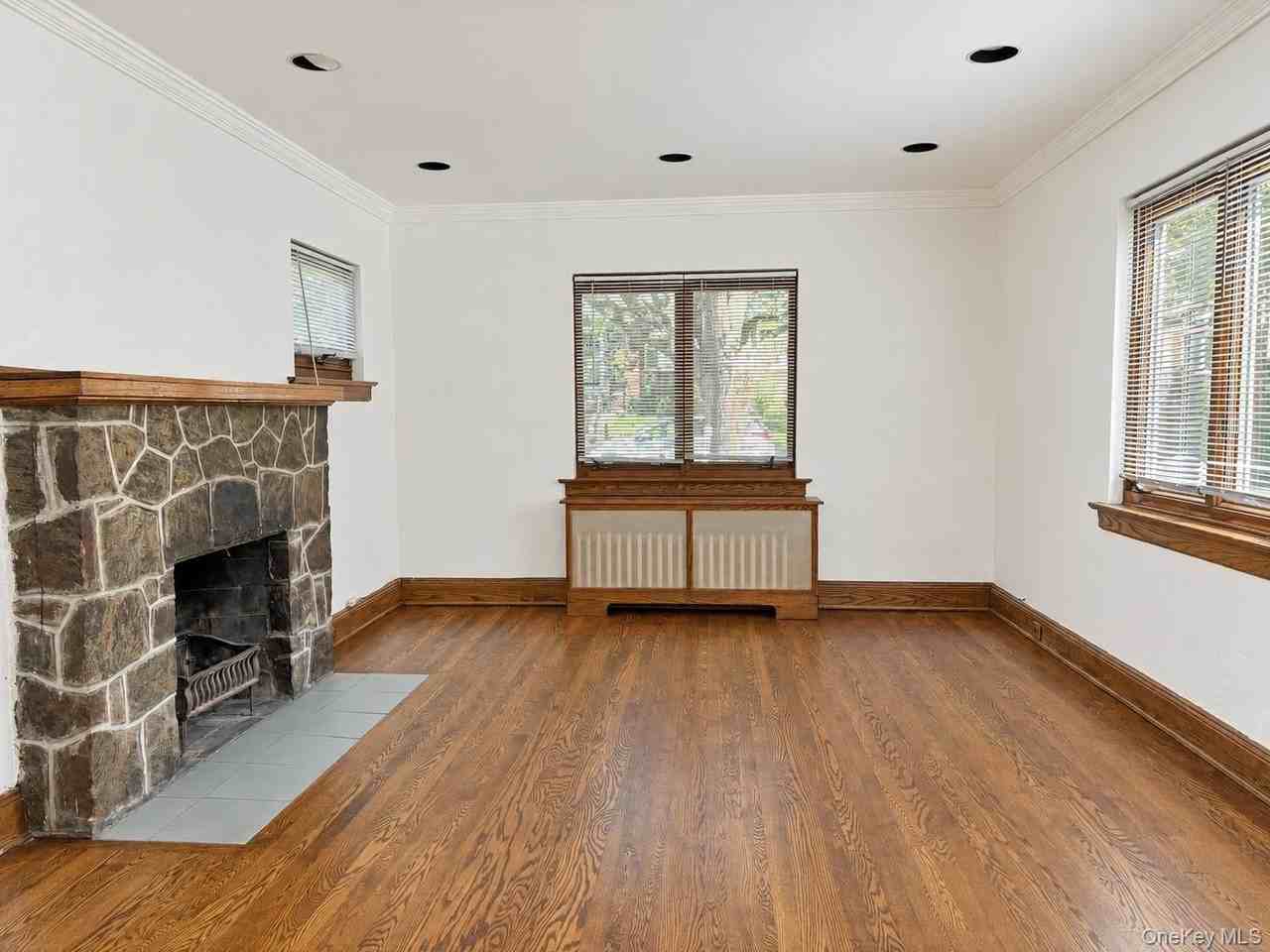 72 Primrose Ave - Photo 3 of 30