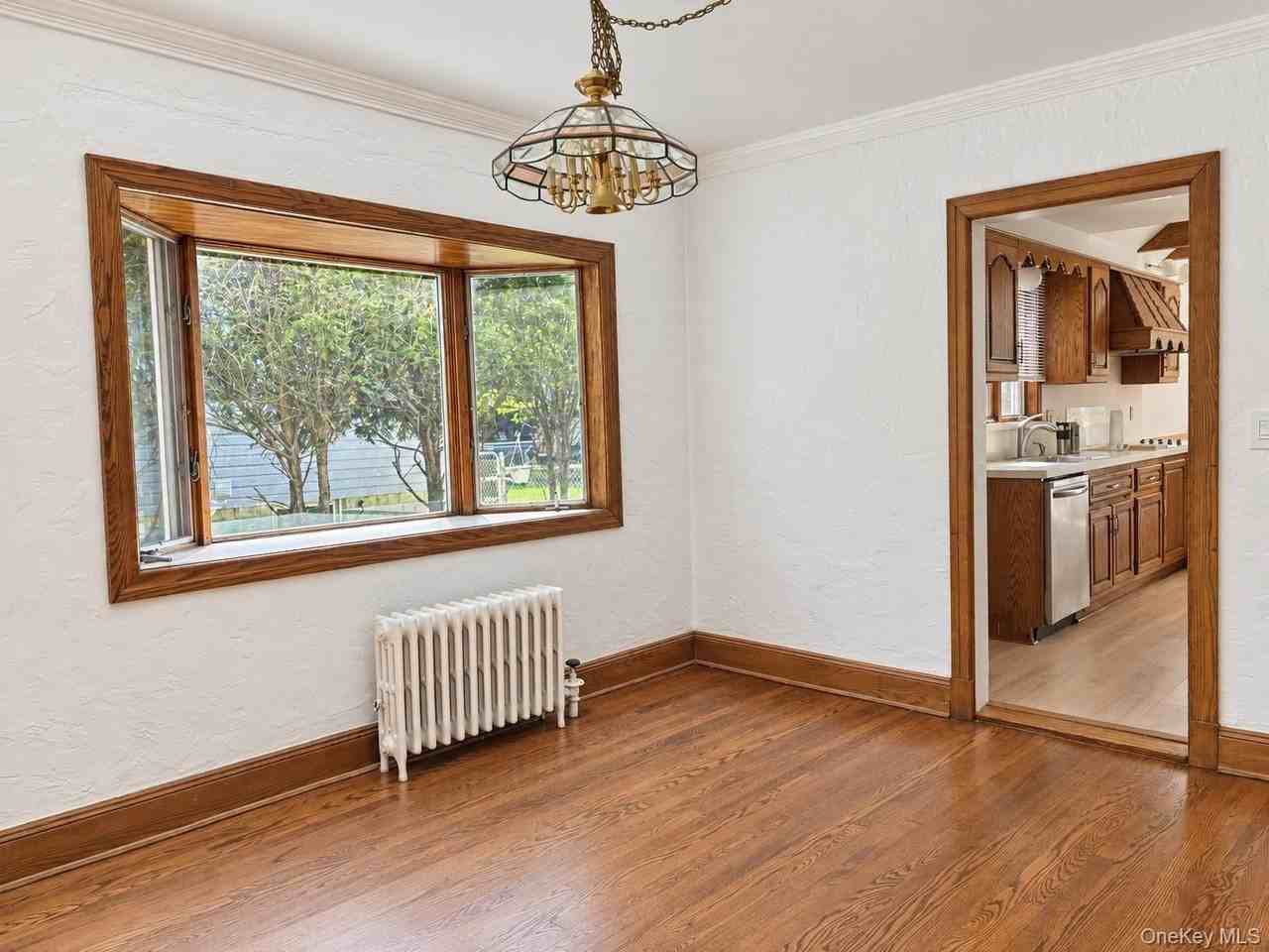 72 Primrose Ave - Photo 5 of 30
