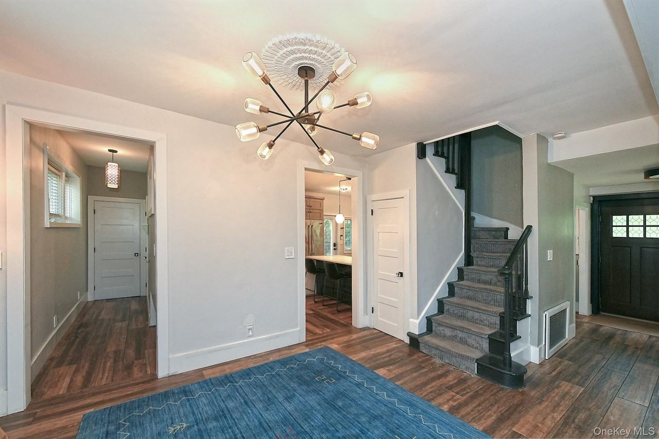 3 Beacon Hill Rd - Photo 5 of 44