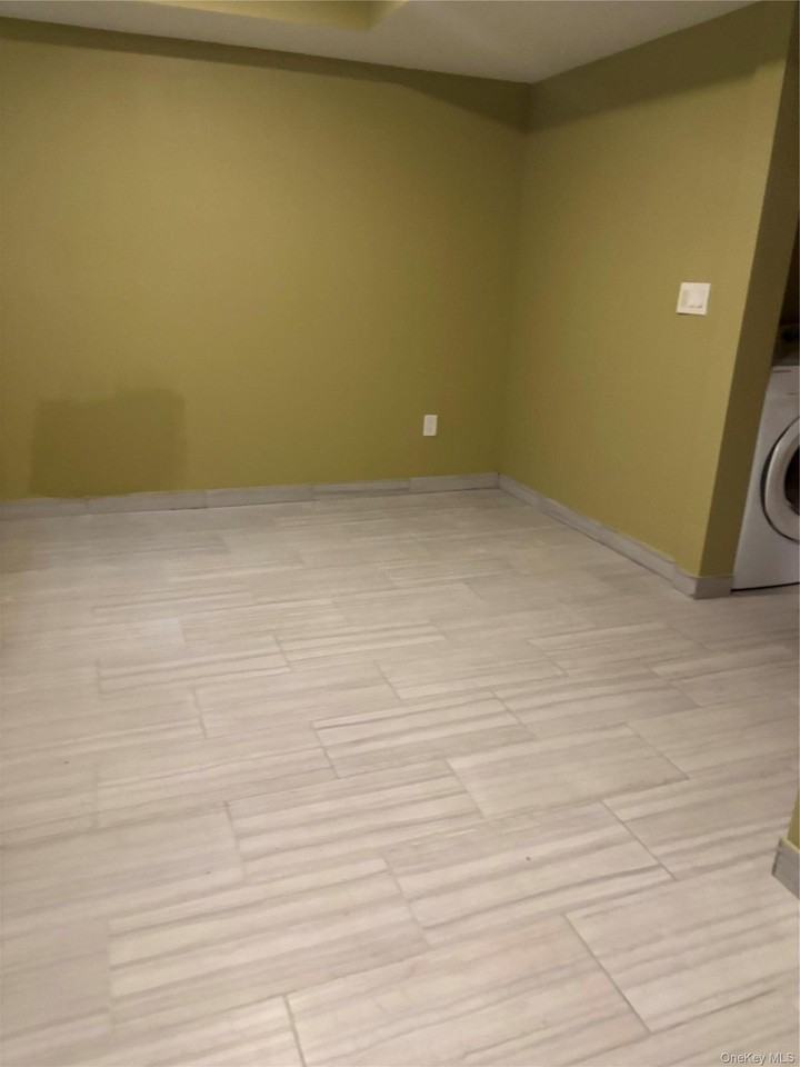 106 Ditmarts Boulevard - Photo 6 of 9