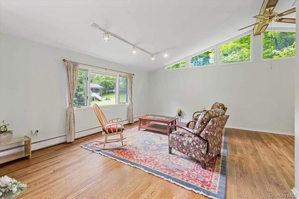 60 Smith Hill Rd - Photo 4 of 27