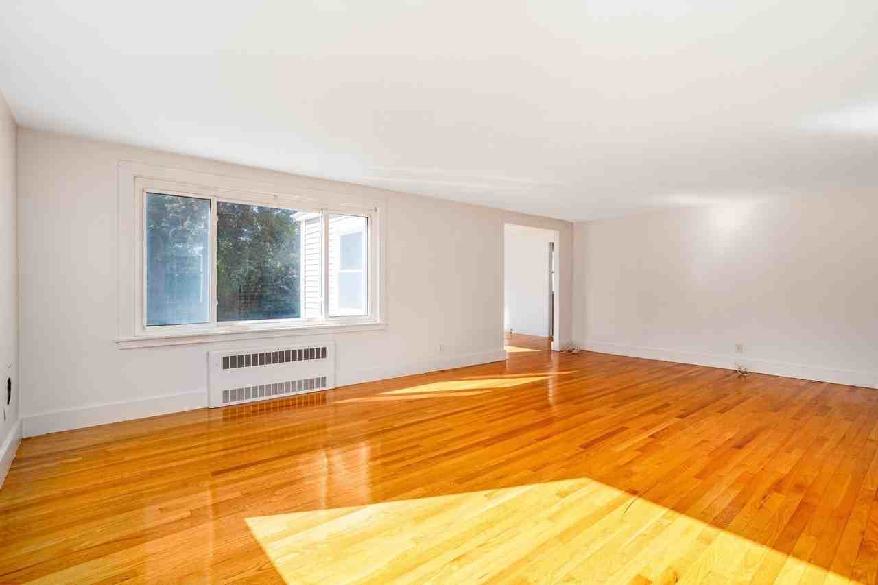299 Prospect St - Photo 7 of 25