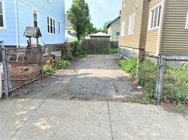 featured image of 49 Thornton St