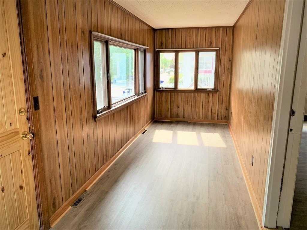 49 Thornton St - Photo 2 of 19