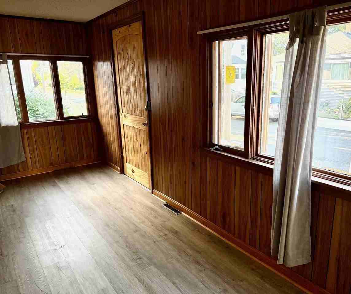 49 Thornton St - Photo 3 of 19