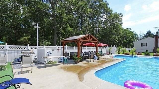 109 Cates Rd - Photo 4 of 50