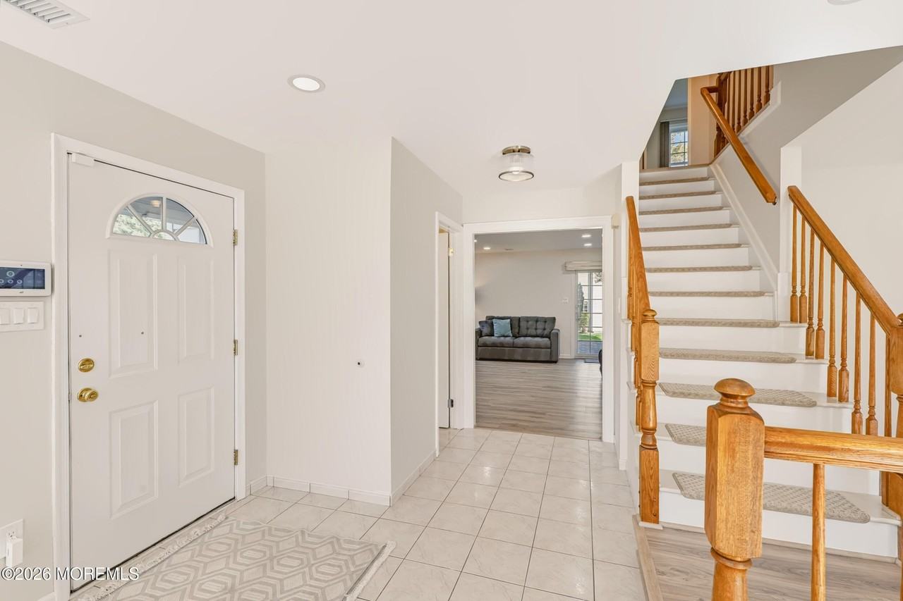 224 Franklin Pl - Photo 6 of 48