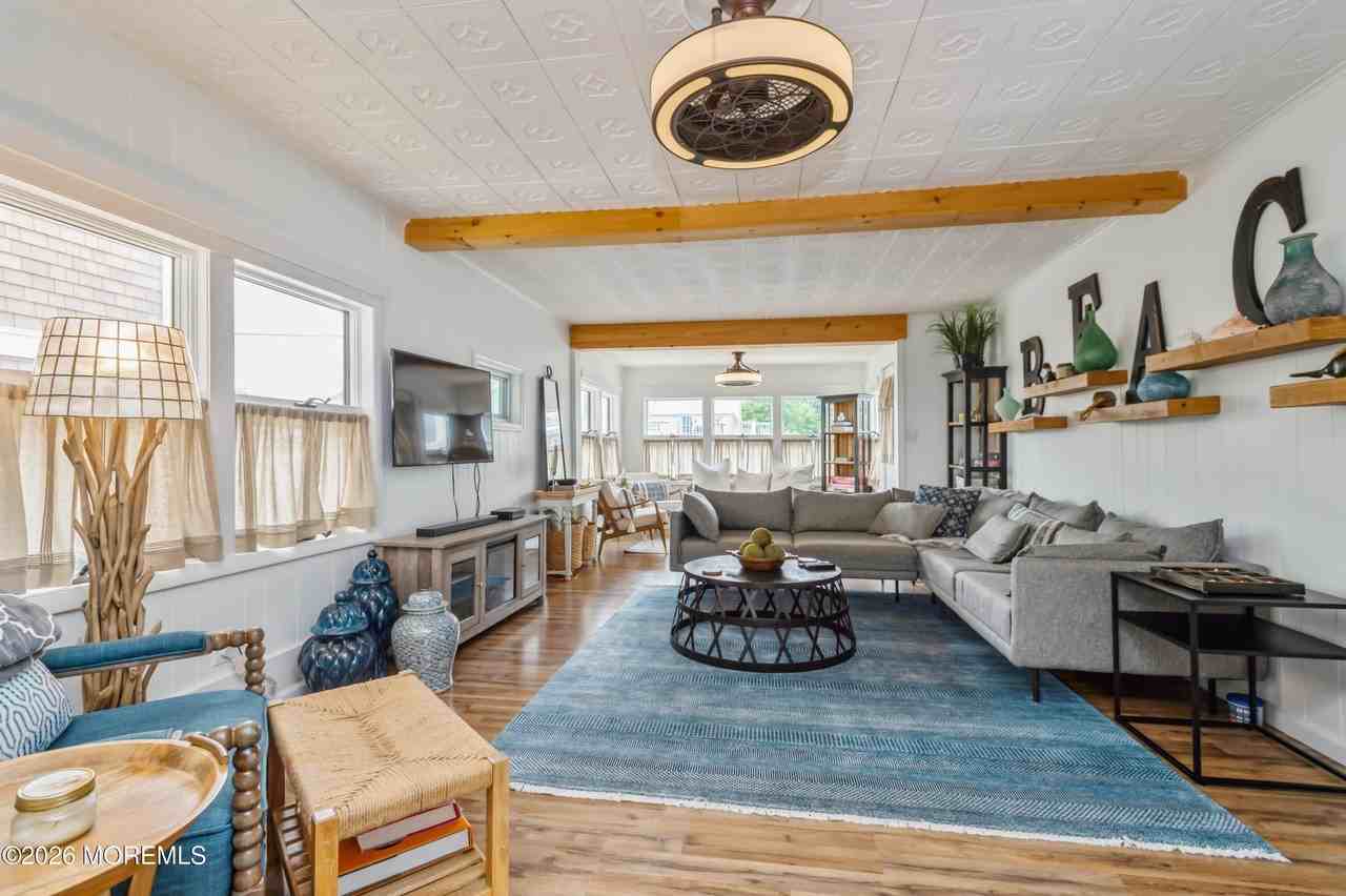 78 Sheridan St - Photo 4 of 19