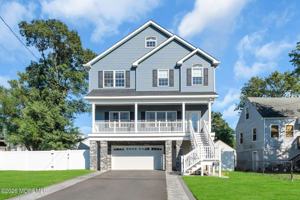 featured image of 122 Dock St