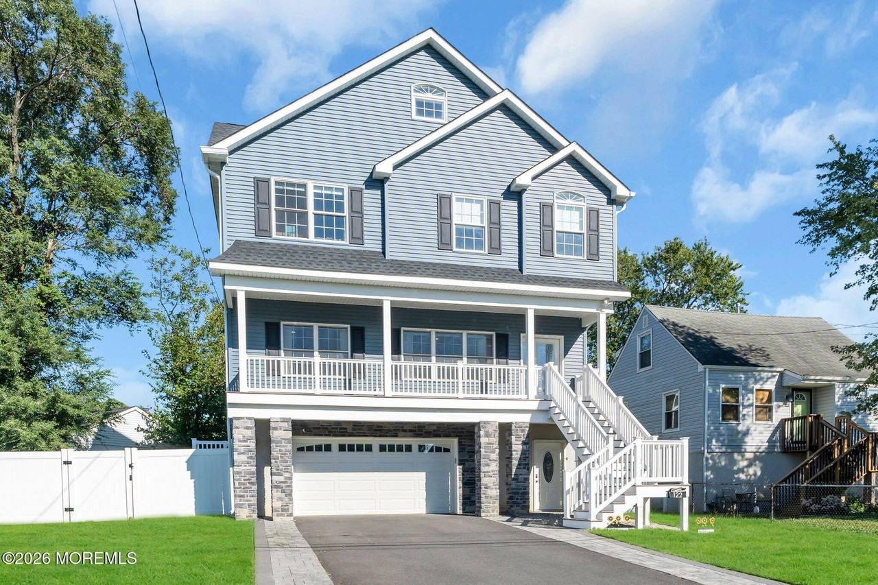 122 Dock St - Photo 2 of 37