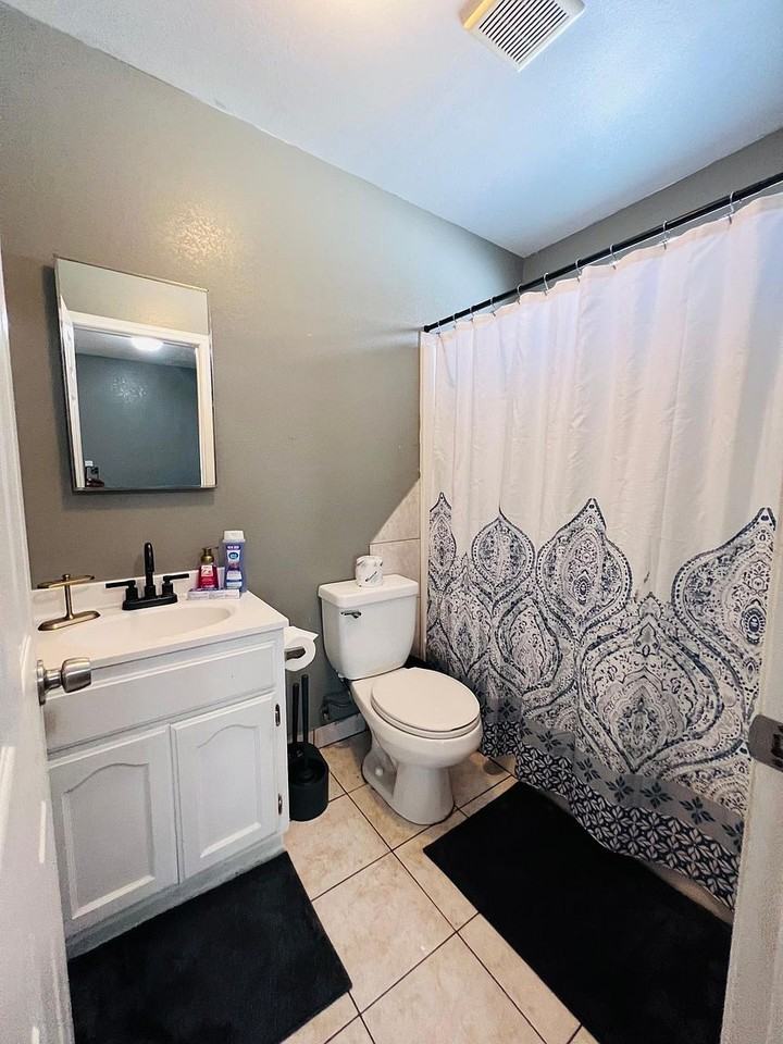 423 E 112th St #1 - Photo 6 of 8