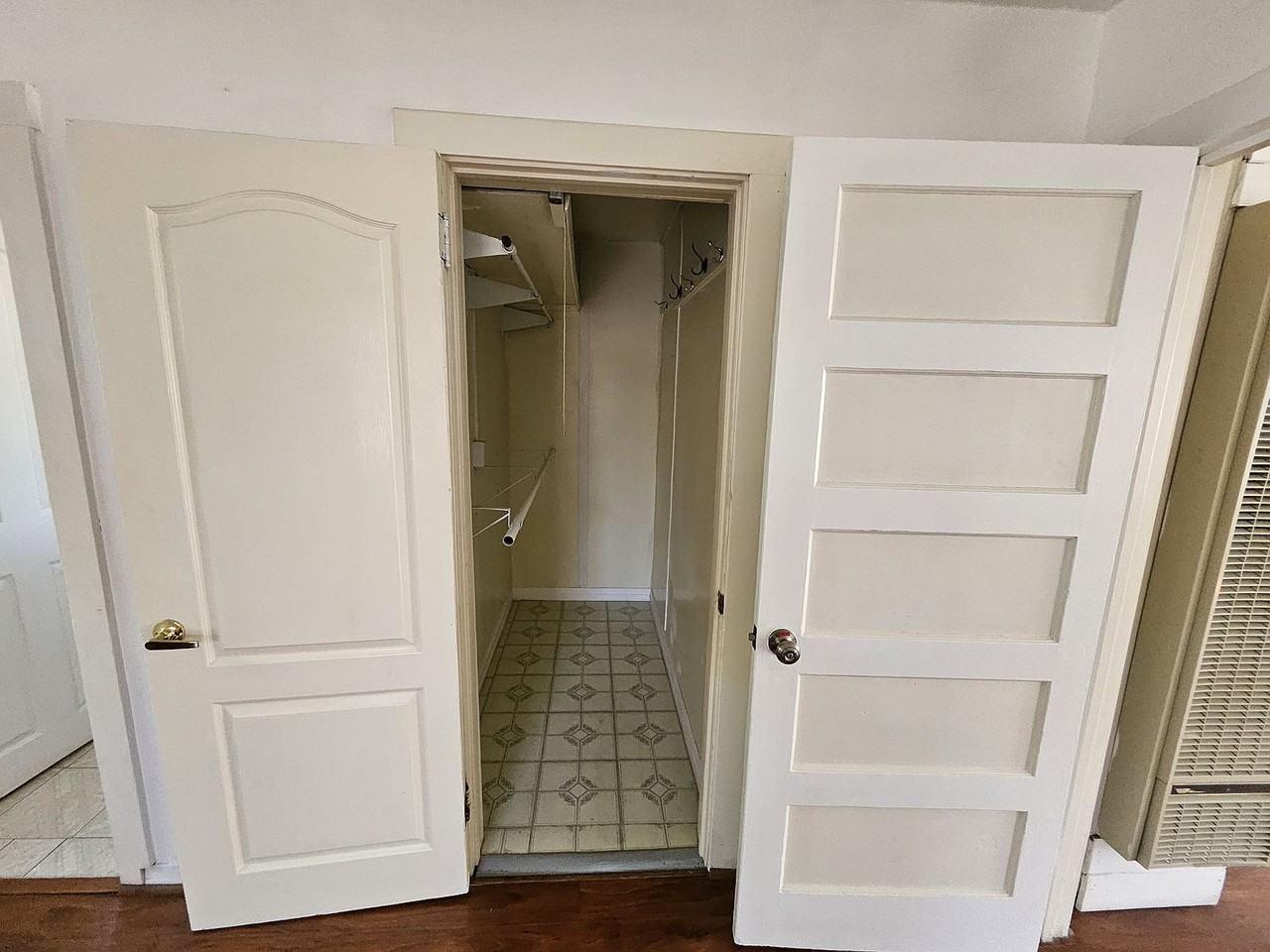 657 W Oliver St #1 - Photo 5 of 10
