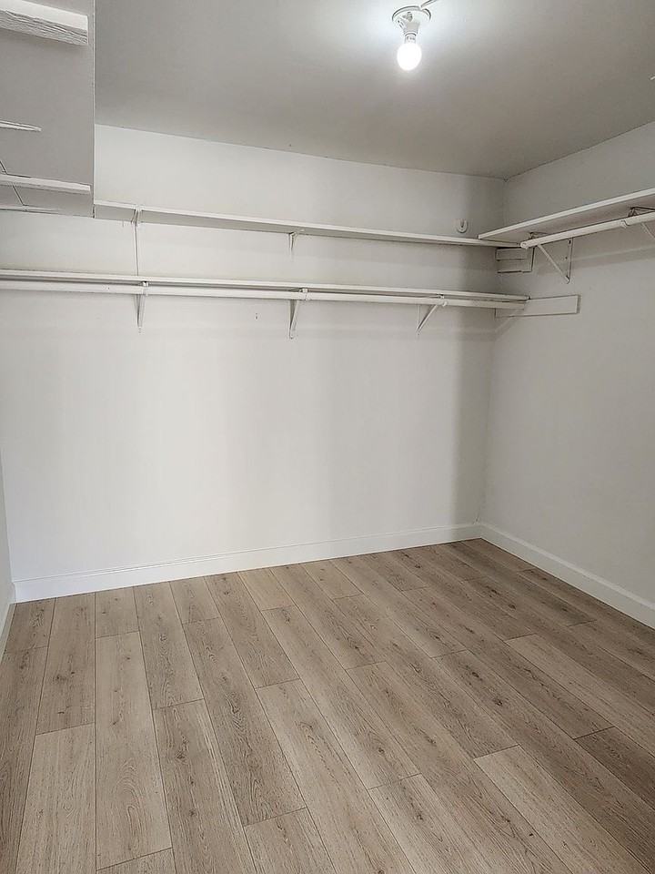 720 N Genesee Ave #1 - Photo 2 of 5
