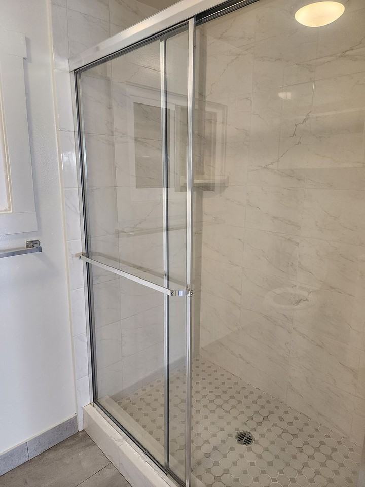 720 N Genesee Ave #1 - Photo 3 of 5