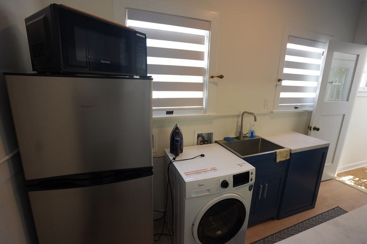 800 S Citrus Ave #1 - Photo 5 of 10
