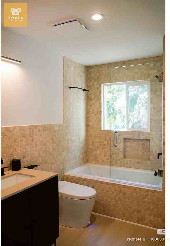1152 W Kensington Rd #1 - Photo 3 of 8