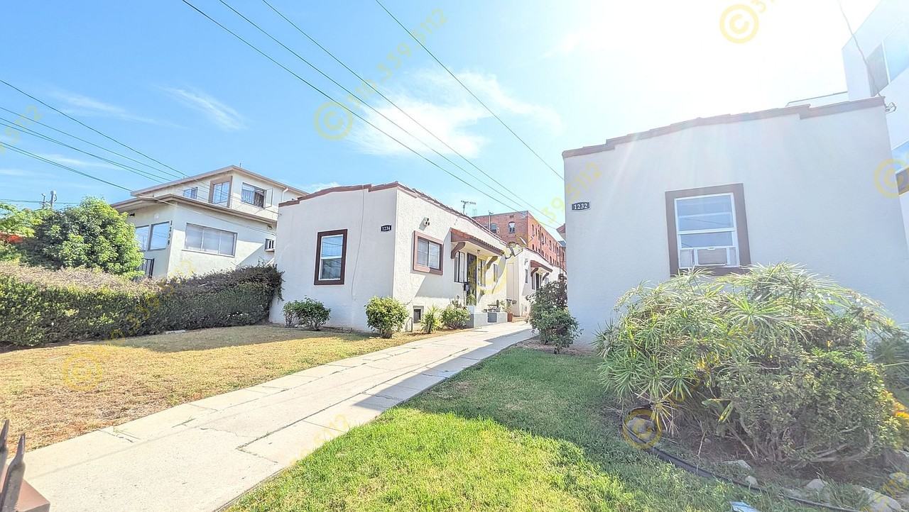1234 N Kenmore Ave #1 - Photo 4 of 10