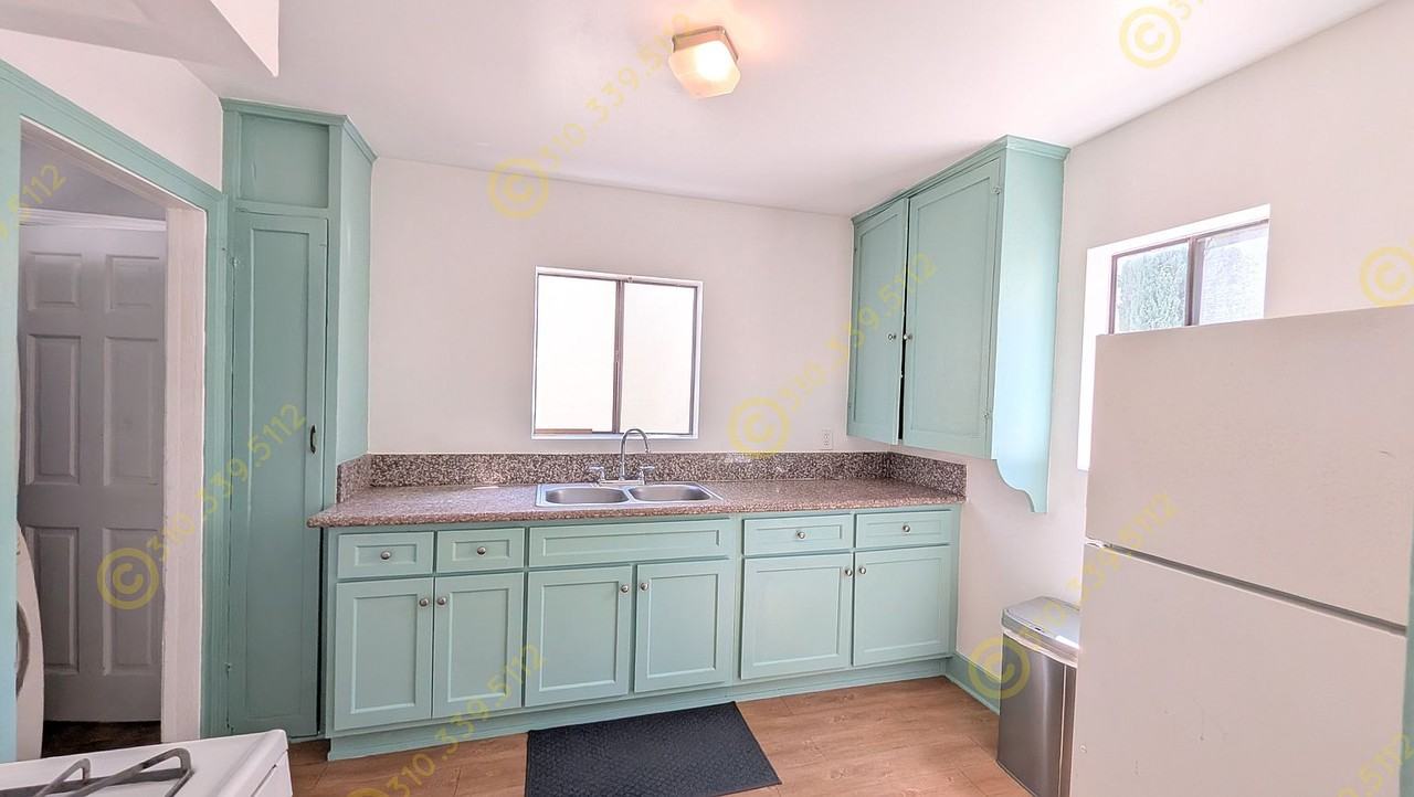 1234 N Kenmore Ave #1 - Photo 5 of 10