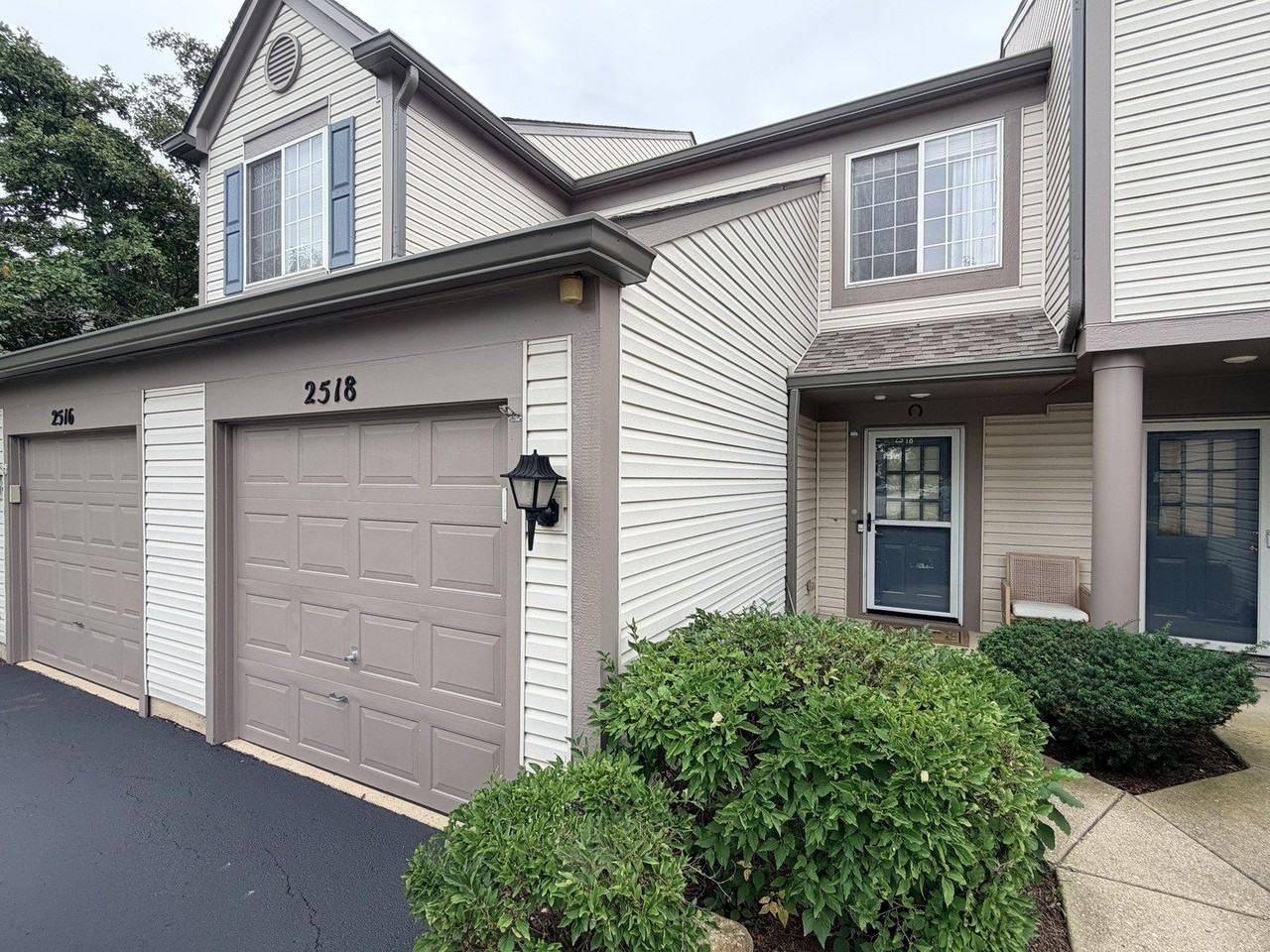 2518 Carrolwood Rd - Photo 2 of 9