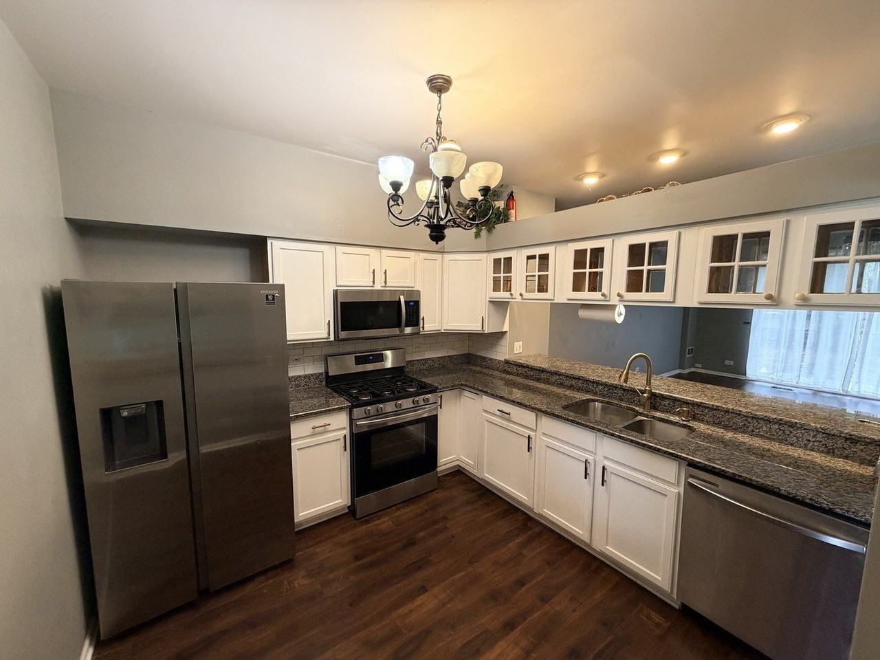 2518 Carrolwood Rd - Photo 3 of 9
