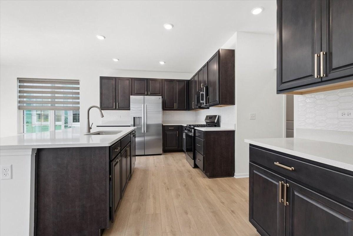 15042 S Darr Dr - Photo 3 of 14
