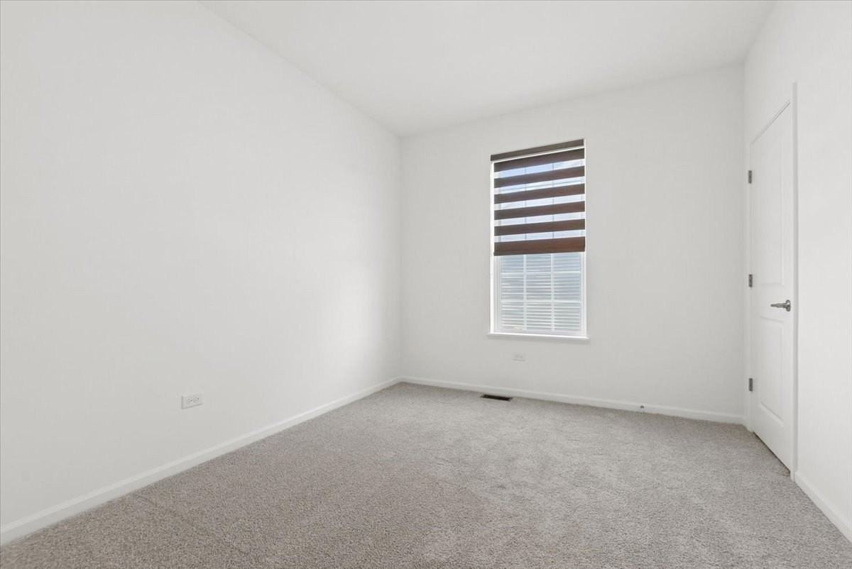 15042 S Darr Dr - Photo 4 of 14
