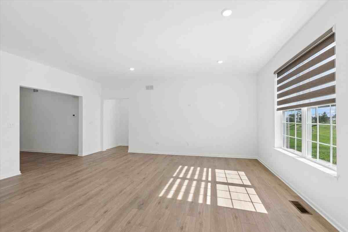15042 S Darr Dr - Photo 6 of 14