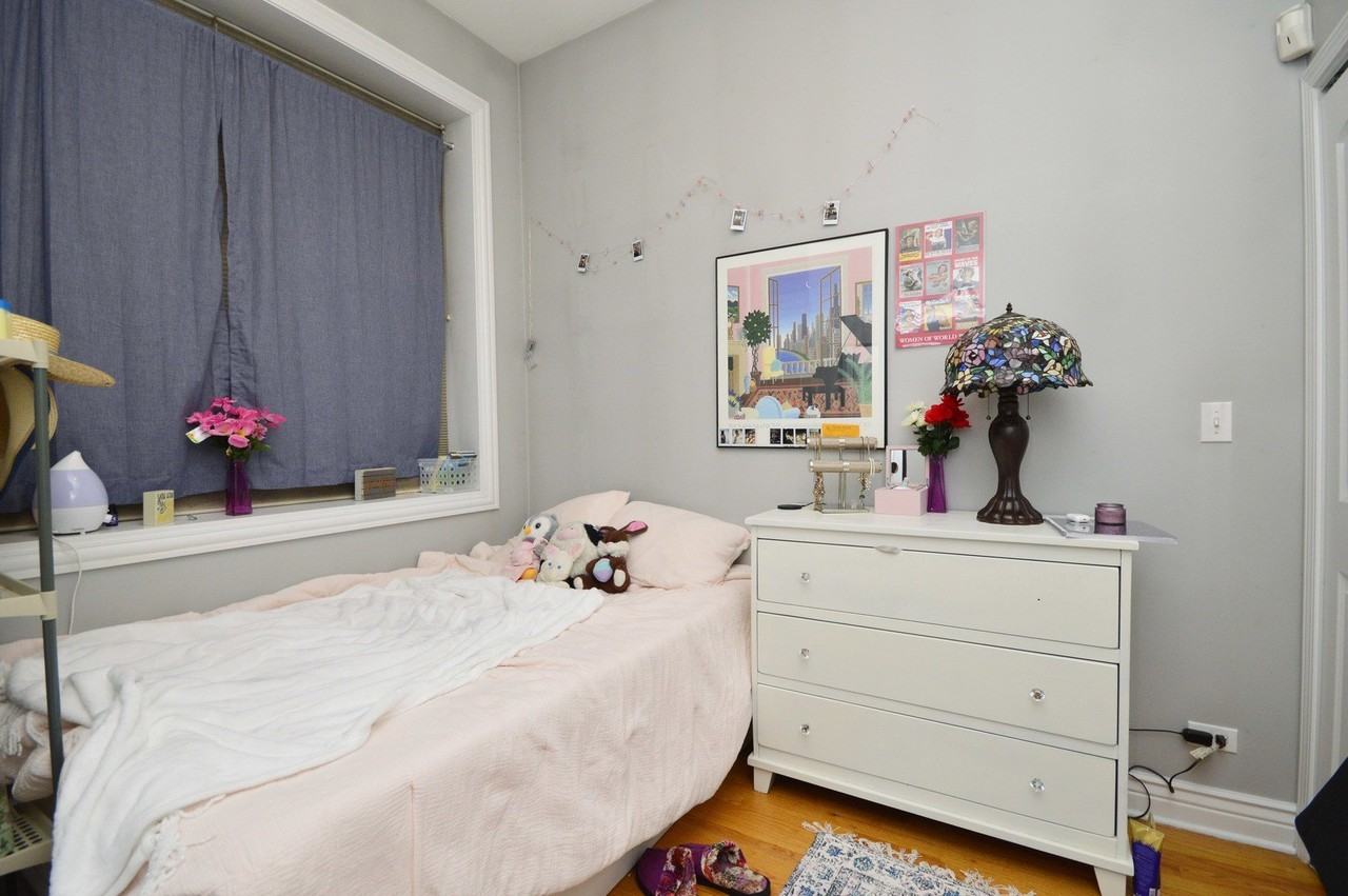 2554 W Augusta Blvd #2 - Photo 6 of 11