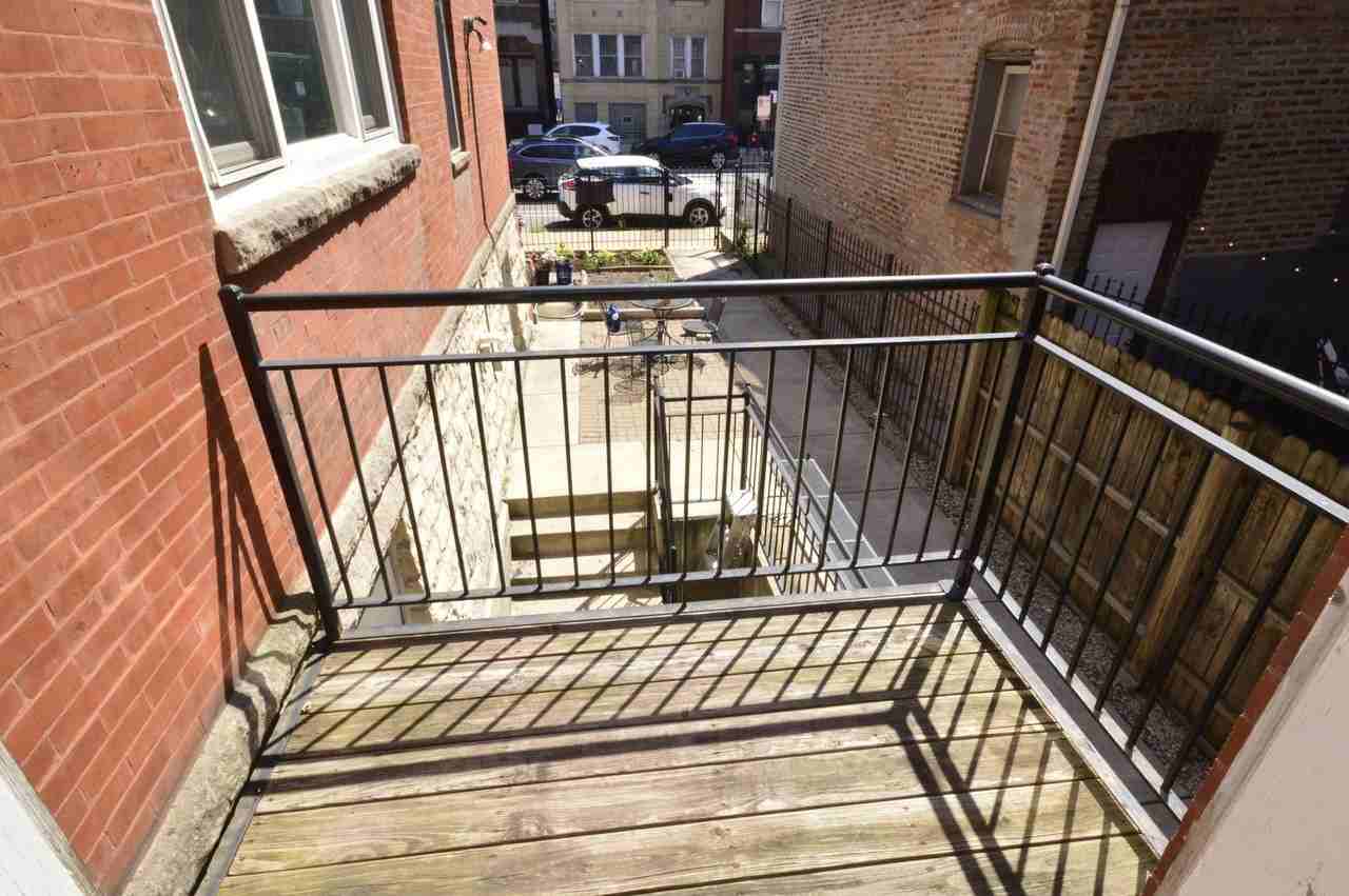 2554 W Augusta Blvd #2 - Photo 7 of 11